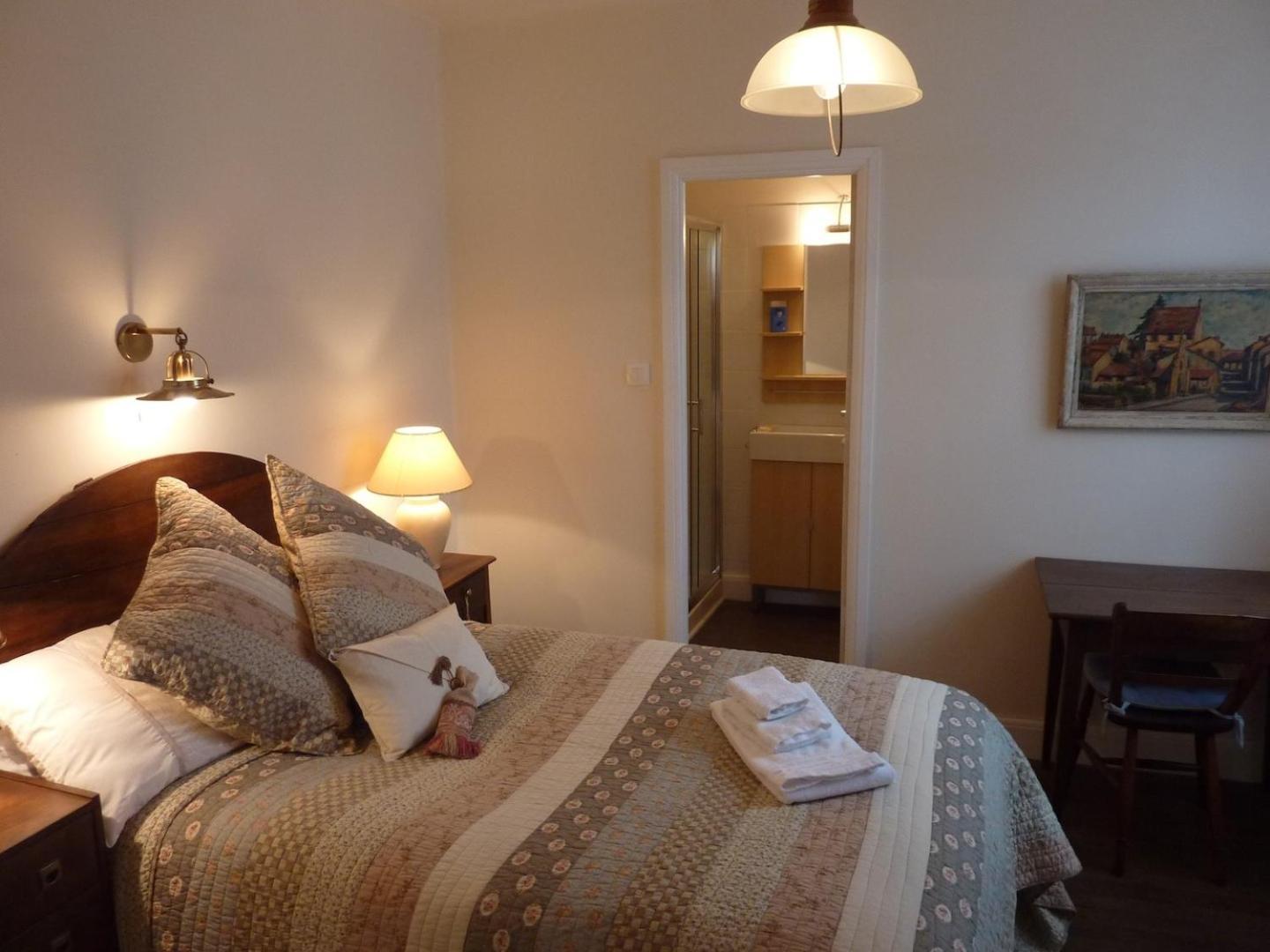 Le Logis B&B  La Trimouille Chambre photo