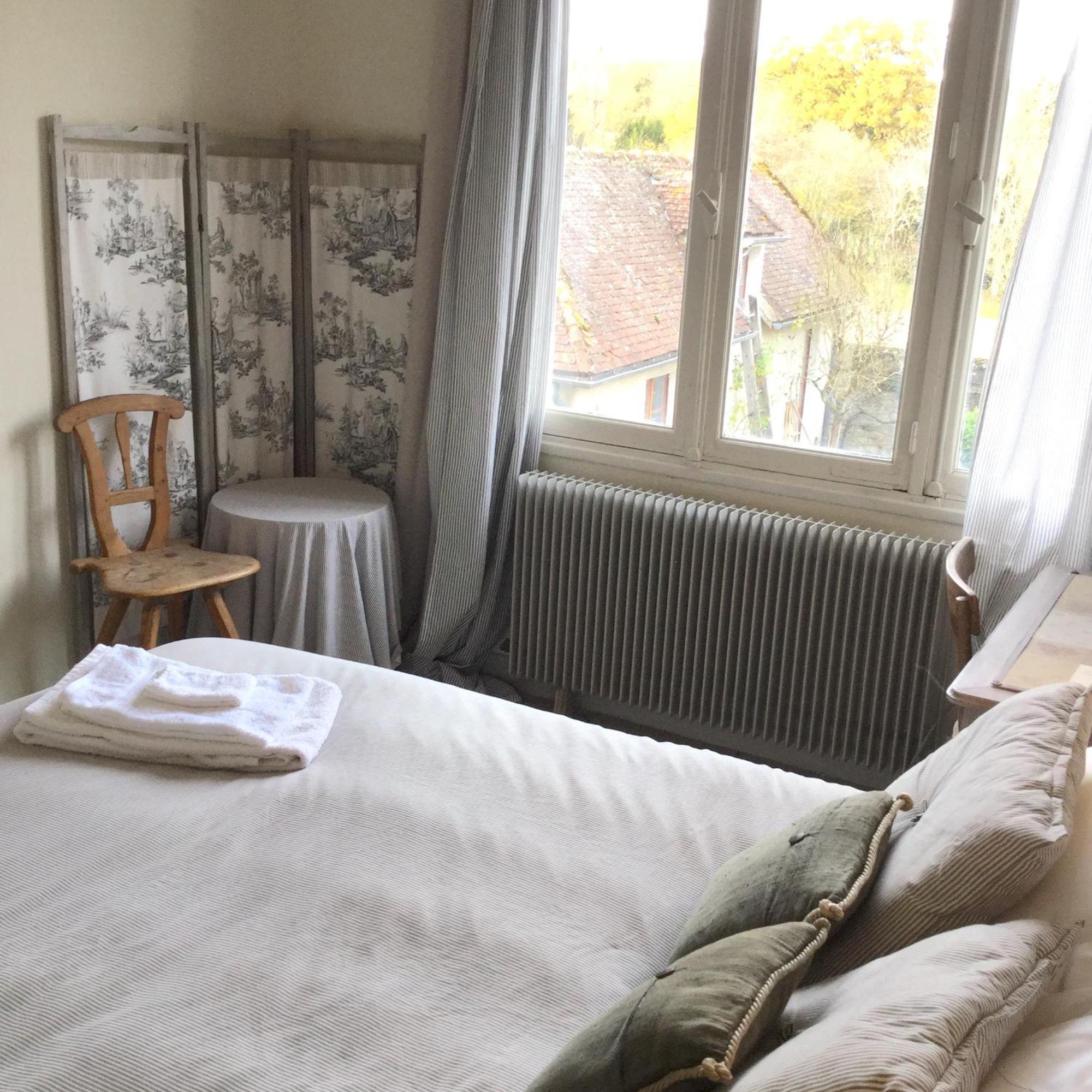 Le Logis B&B  La Trimouille Extérieur photo