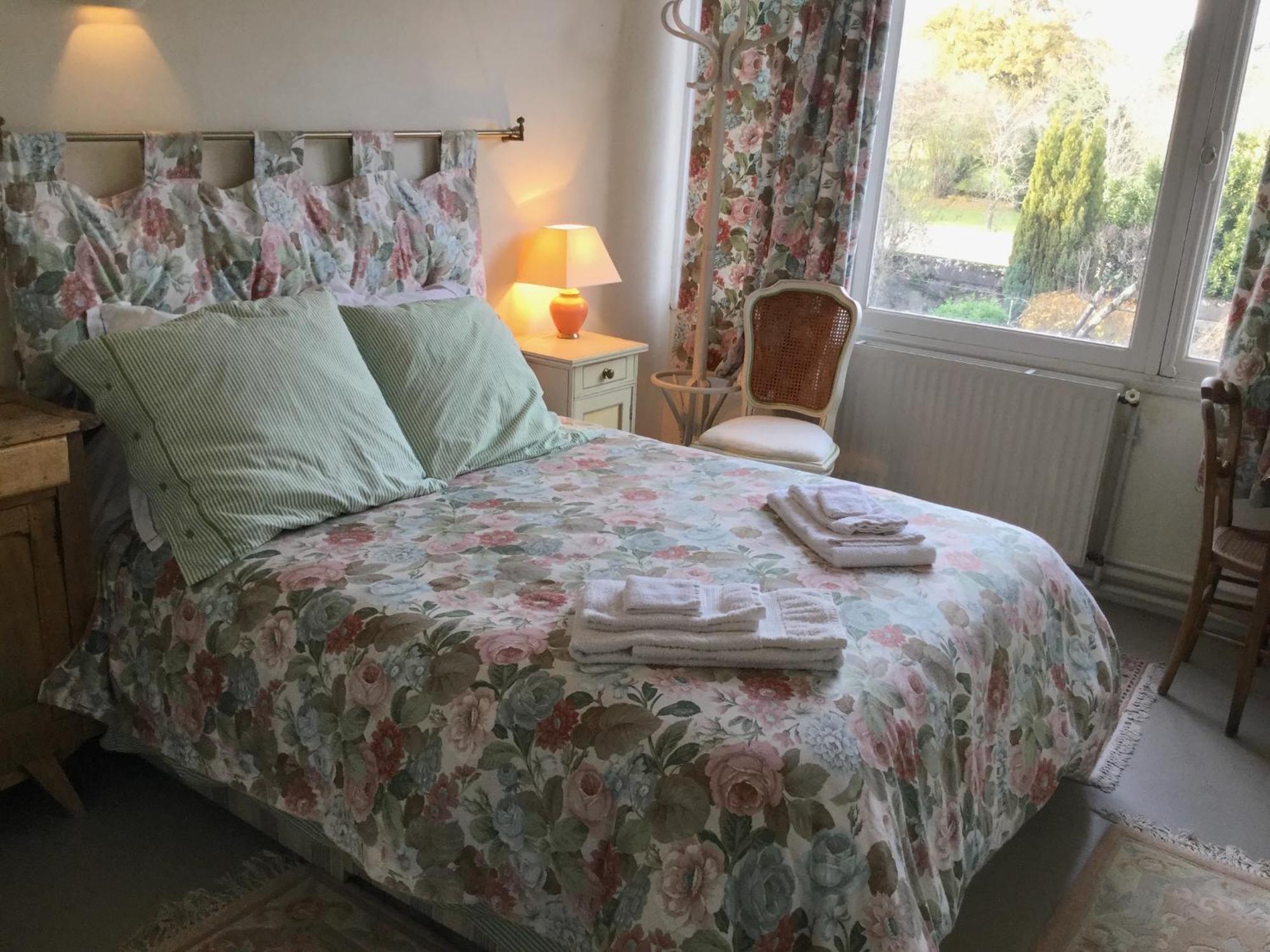 Le Logis B&B  La Trimouille Extérieur photo