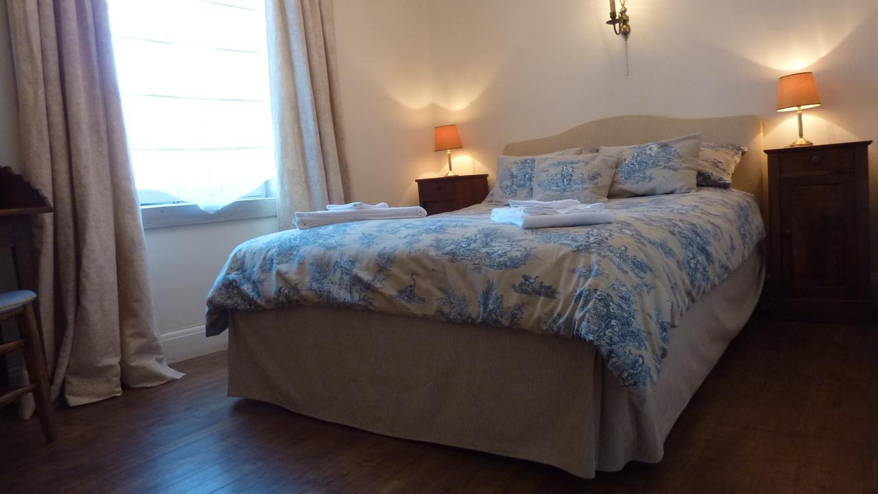 Le Logis B&B  La Trimouille Extérieur photo