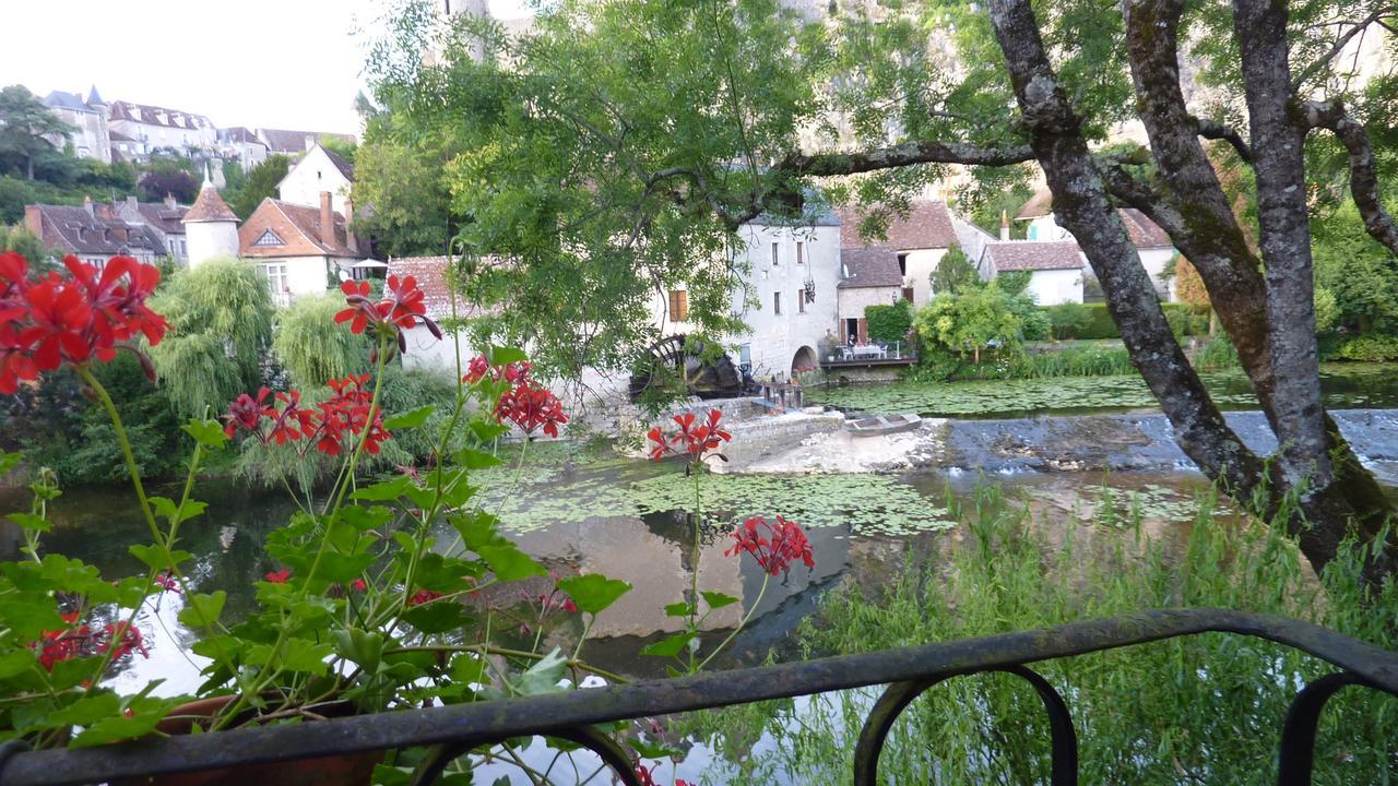 Le Logis B&B  La Trimouille Extérieur photo